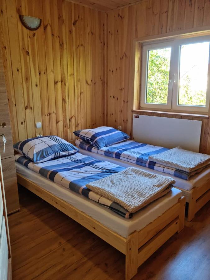 Domek Drewniany Nad Morzem Caloroczny 尤斯托尼莫斯基 外观 照片