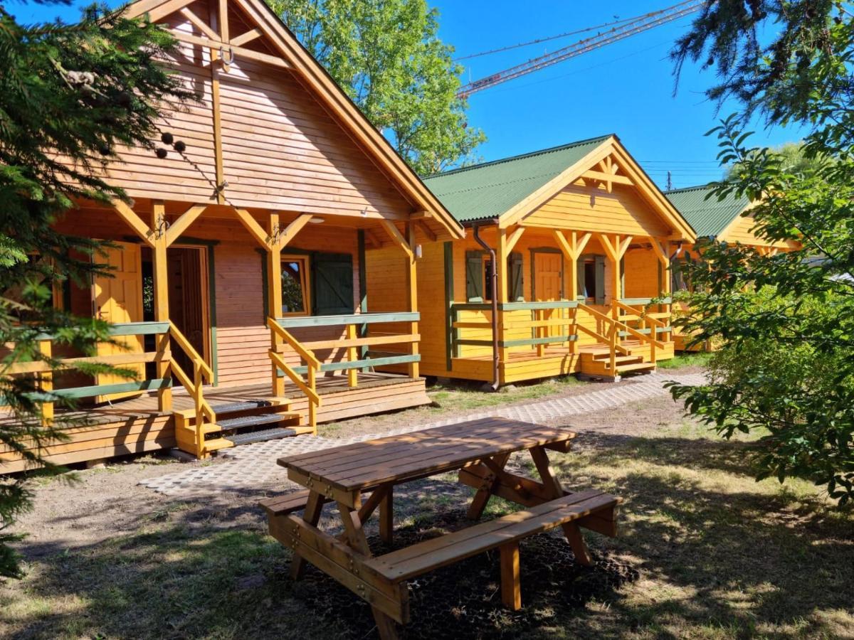 Domek Drewniany Nad Morzem Caloroczny 尤斯托尼莫斯基 外观 照片
