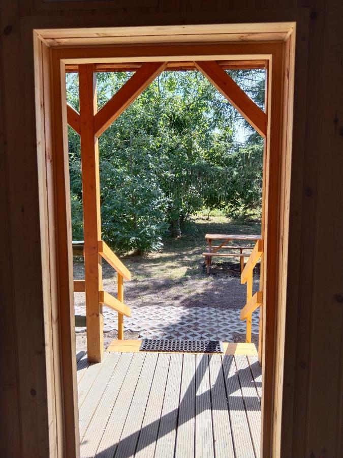 Domek Drewniany Nad Morzem Caloroczny 尤斯托尼莫斯基 外观 照片