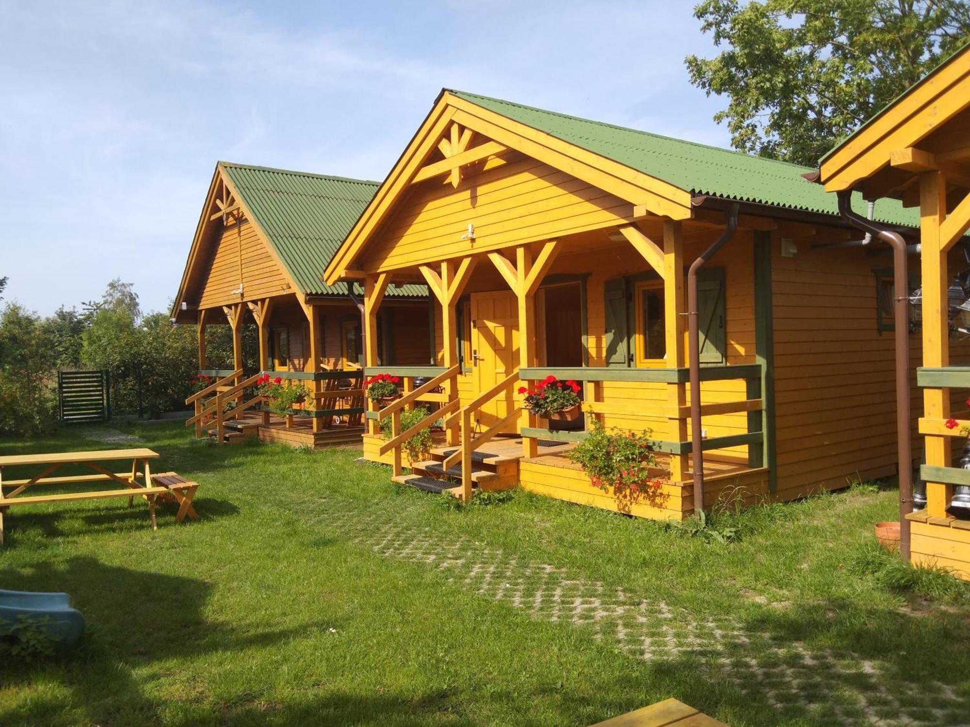 Domek Drewniany Nad Morzem Caloroczny 尤斯托尼莫斯基 外观 照片