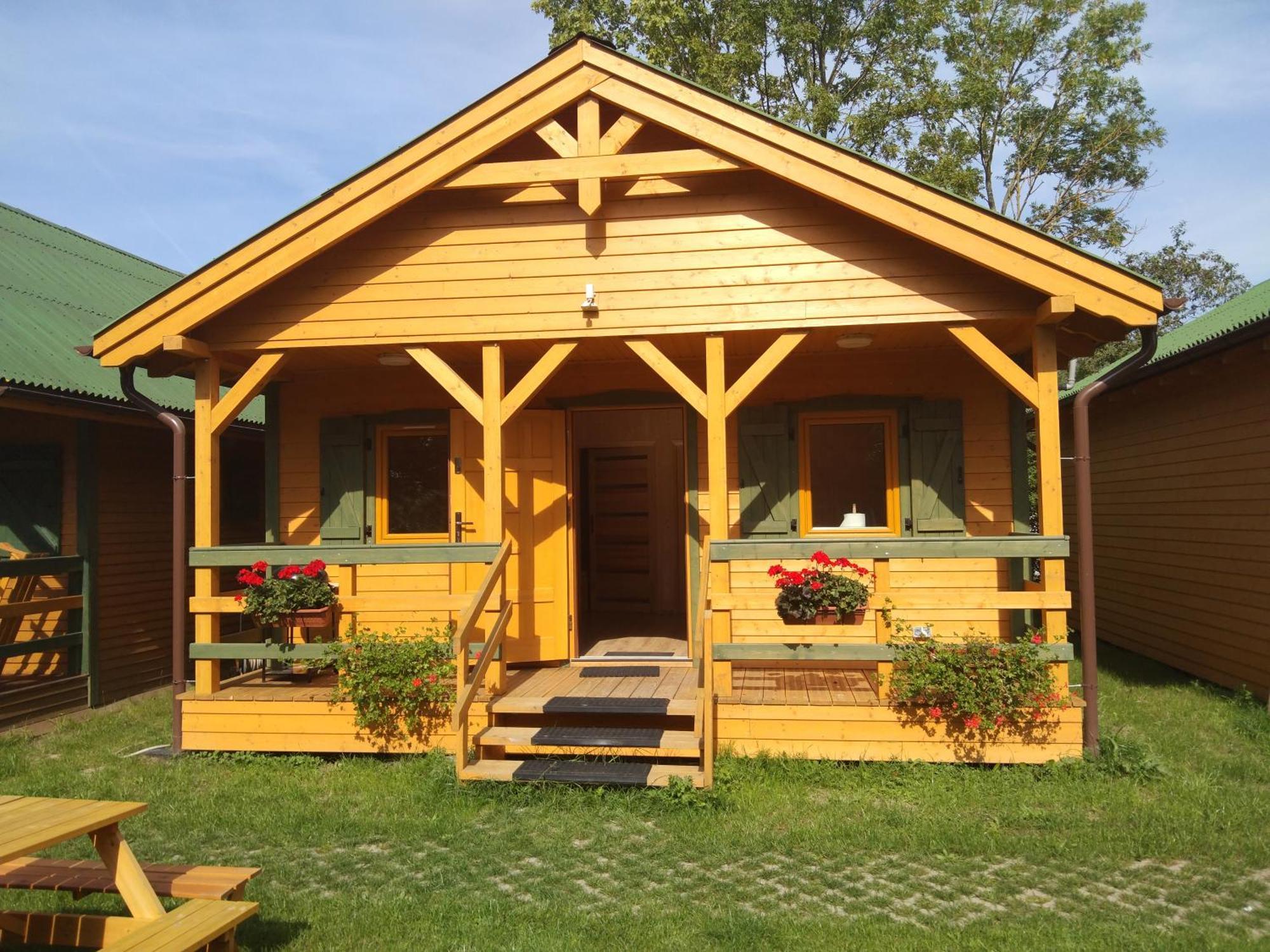 Domek Drewniany Nad Morzem Caloroczny 尤斯托尼莫斯基 外观 照片